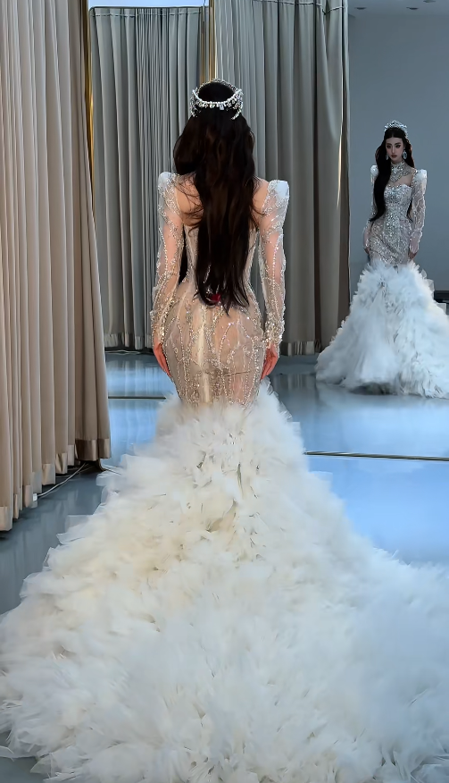 Gorgeous High Neck Mermaid Long Wedding Dresses Beaded Tulle Bridal Gowns