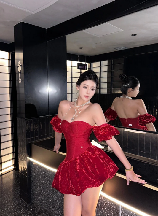 Gorgeous Off-the-shoulder Velvet Short Ball Gown Red New Year's Eve Dress Homecoming Dresses