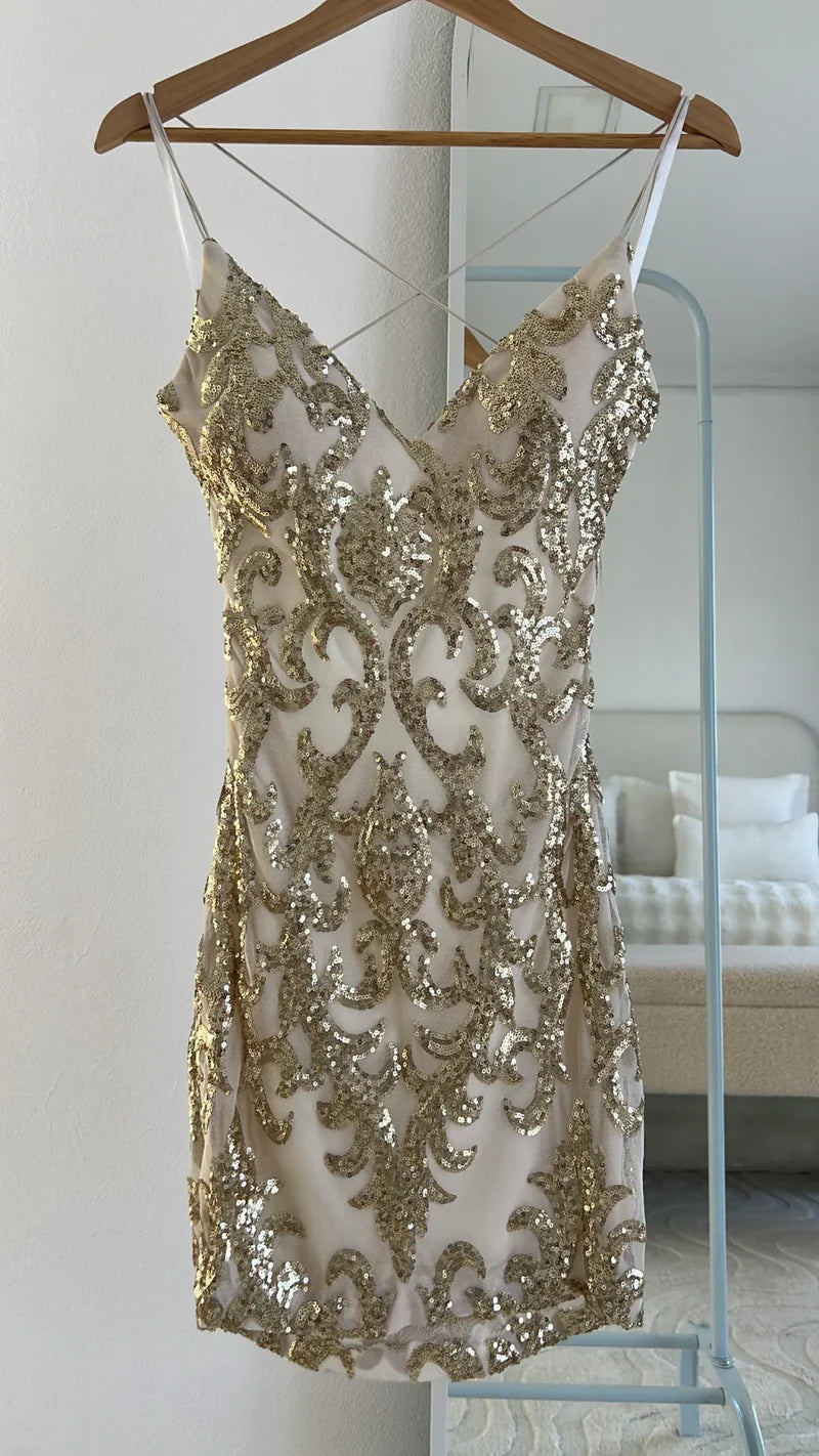Gorgeous Spaghetti Strap Sheath Short Prom Dresses Sequined Backless Birthday Dresses Gold Sleeveless Homecoming Dresses
