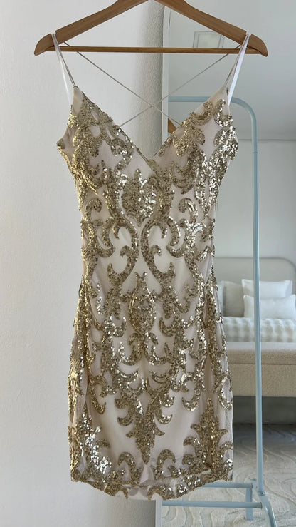 Gorgeous Spaghetti Strap Sheath Short Prom Dresses Sequined Backless Birthday Dresses Gold Sleeveless Homecoming Dresses