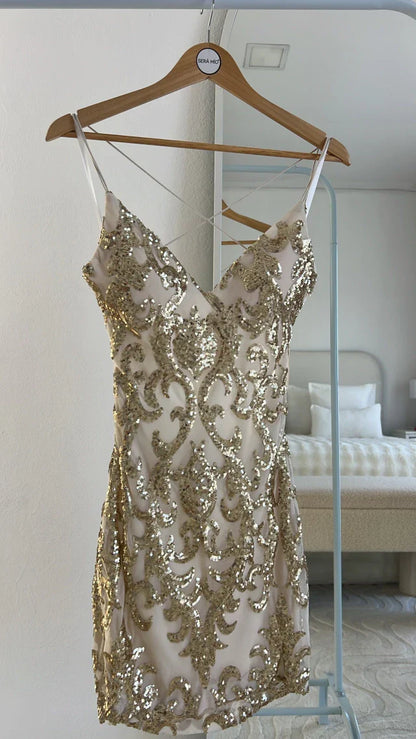 Gorgeous Spaghetti Strap Sheath Short Prom Dresses Sequined Backless Birthday Dresses Gold Sleeveless Homecoming Dresses