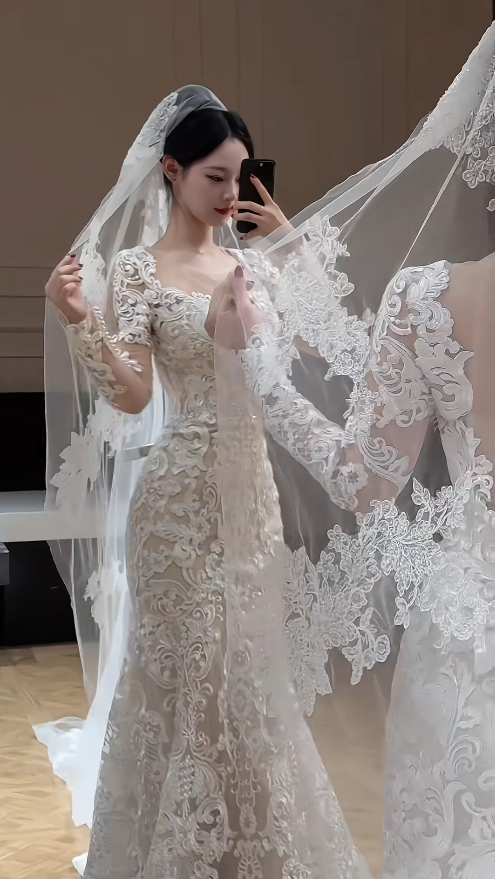 Gorgeous Sweetheart Mermaid Long Weddng Dresses Tulle Appliques White Bridal Gowns Long Sleeves Bridal Dresses