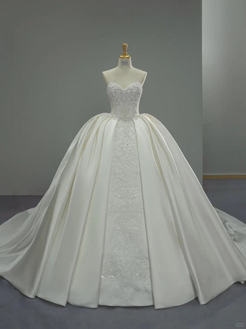 Gorgeous Sweetheart Neck Ball Gown Long Wedding Dresses Satin Applique White Bridal Gowns Sleeveless Bridal Dresses