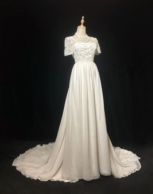 Ivory A Line Wedding Dress With Applique , Elegant Chiffon Wedding Gowns