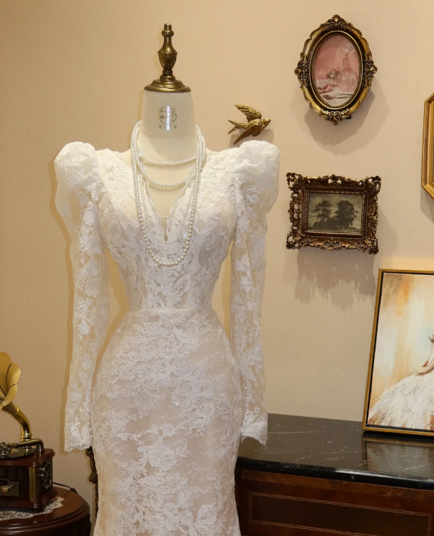 Lace Long Sleeves Wedding Dress White Modest Wedding Gowns