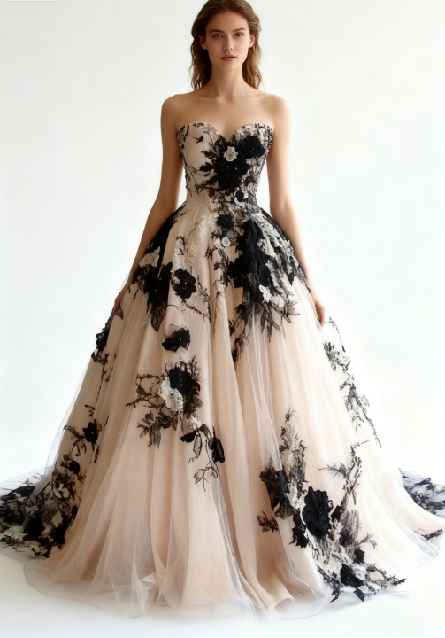 Light Champagne A-line Sweetheart Neckline Tulle Applique Wedding Dress, Vintage Long Evening Gown