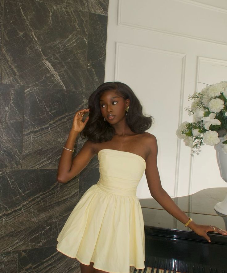 Light Yellow Strapless Homecoming Dresses Mini Prom Party Dress