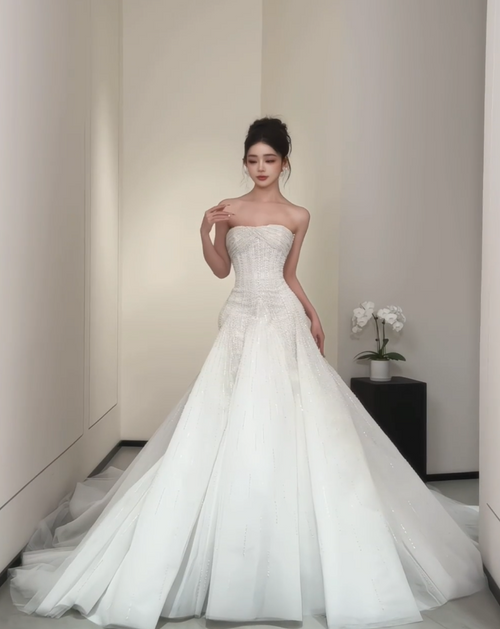 Luxury Strapless A-Line Long Wedding Dresses Beaded Tulle White Bridal Dresses Sleeveless Bridal Gowns