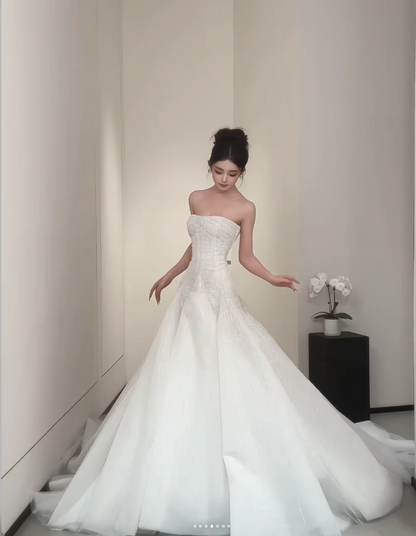 Luxury Strapless A-Line Long Wedding Dresses Beaded Tulle White Bridal Dresses Sleeveless Bridal Gowns