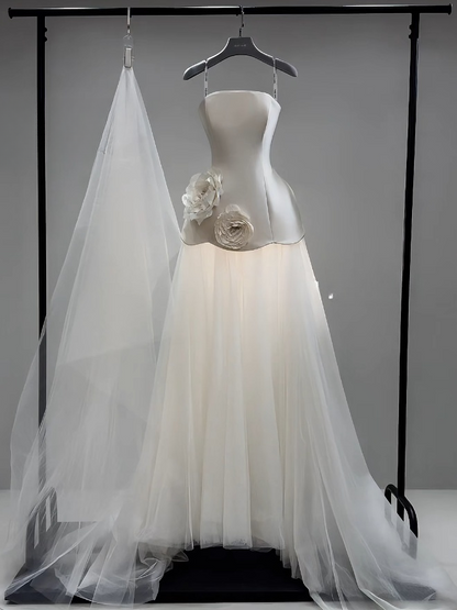 Luxury Strapless A-Line Long Wedding Dresses Tulle Satin White Bridal Gowns Sleeveless Bridal Dresses