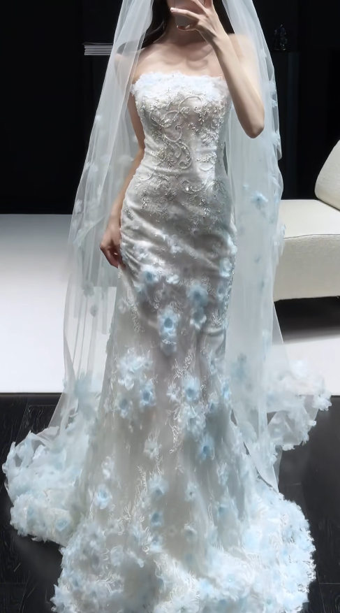 Luxury Strapless Mermaid Long Wedding Dresses Lace Appliques White Bridal Gowns Sleeveless Bridal Dresses
