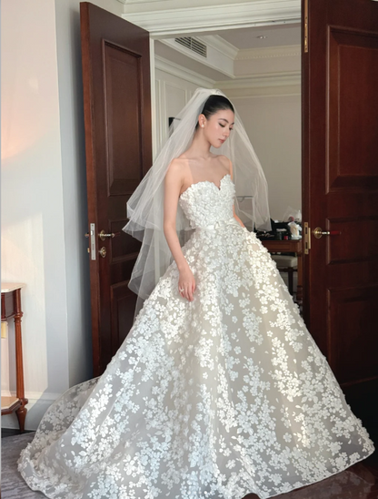 Luxury Sweetheart A-Line Long Wedding Dresses Appliques Tulle White Bridal Dresses Sleeveless Bridal Gowns