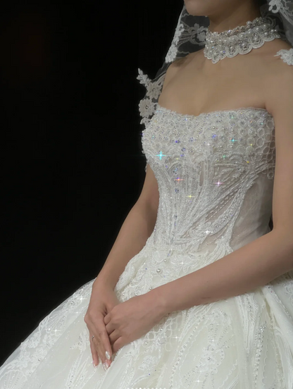 Modest A-Line Long Wedding Dresses Beaded Tulle White Bridal Dresses Sleeveless Strapless Bridal Gowns