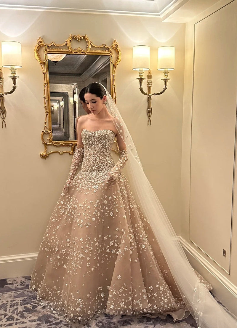 Modest Champagne Wedding Dress Strapless A-Line Bridal Gowns Tulle Applique Bridal Dress