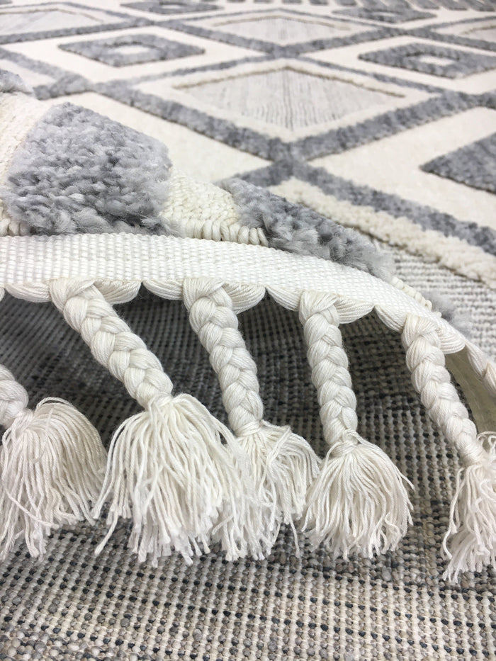 Muskoka 523 White/Grey
