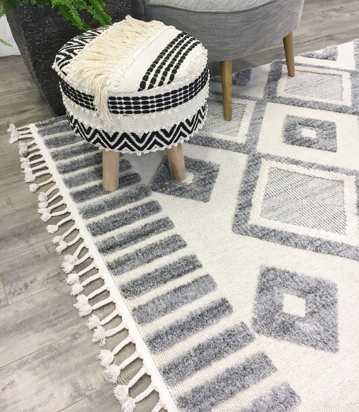 Muskoka 523 White/Grey