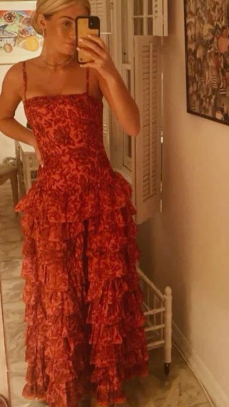 Popular Spaghetti Straps Floor Length Prom Dress New Fashion Tiered Evening Dress