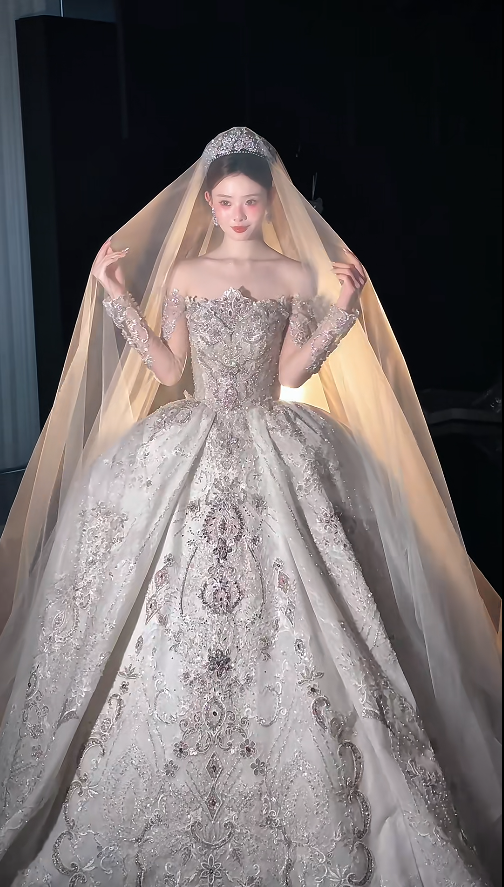 Princess Off-the-shoulder Ball Gown Tulle Long Wedding Dresses Beaded Applique White Bridal Gowns Sleeveless Bridal Dresses