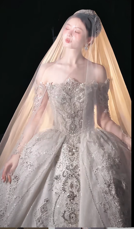 Princess Off-the-shoulder Ball Gown Tulle Long Wedding Dresses Beaded Applique White Bridal Gowns Sleeveless Bridal Dresses