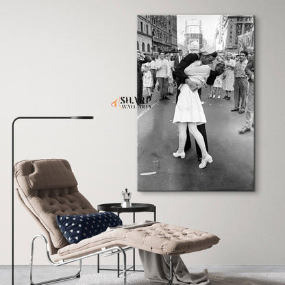 Sailor Kissing Nurse In Times Square Black And White Canvas Wall Art - SharpWallArts