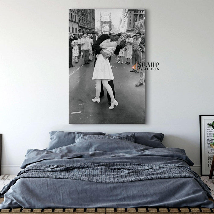 Sailor Kissing Nurse In Times Square Black And White Canvas Wall Art - SharpWallArts