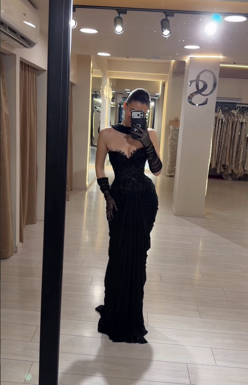 Sexy Black Sheath Sweetheart Neck Beaded Lace Satin Prom Dress Birthday Party Dress