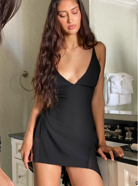 Sexy Deep V Neck Strapless Black Irregular Chiffon Mini Birthday Skirt Homecoming Dress
