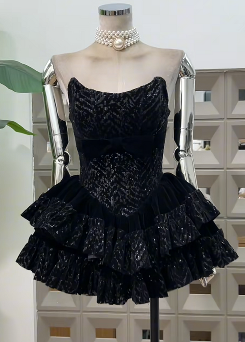 Sexy Strapless Ball Gown Black Homecoming Dresses Sleeveless Short Prom Dresses Birthday Dresses