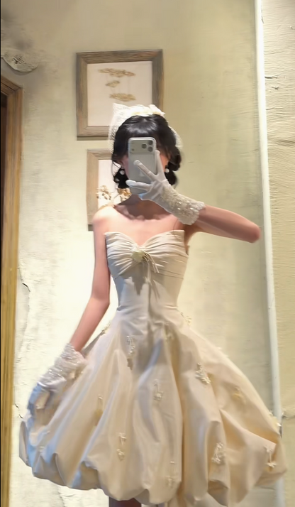 Simple A-Line Satin Short Wedding Dress Sweetheart Sleeveless Bridal Dress