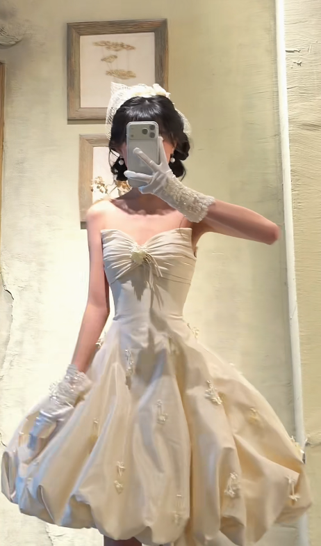 Simple A-Line Satin Short Wedding Dress Sweetheart Sleeveless Bridal Dress