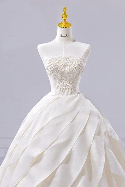 Simple A-Line White Long Wedding Dresses Satin Strapless Bridal Gowns Sleeveless Bridal Dresses