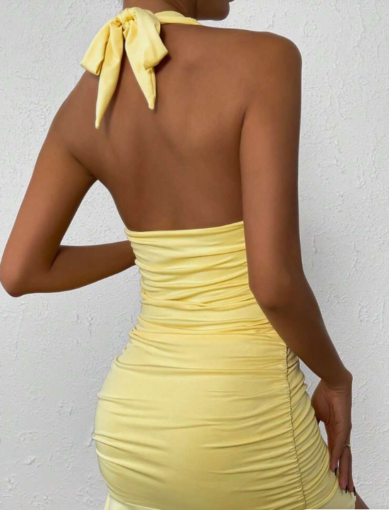Simple And Elegant Yellow Halter Neck Open Back Slim Fit 19th Birthday Homecoming Dress