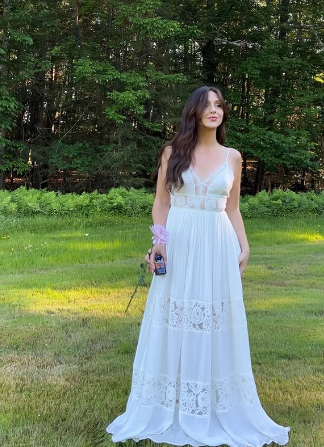 Simple Elegant A Line Spaghetti Straps White Lace Chiffon Prom Dress Outfits