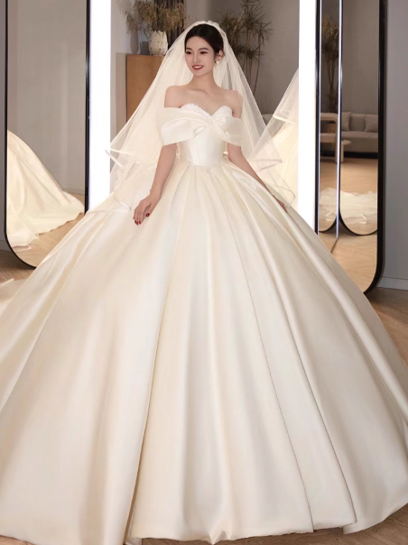 Simple Off-shoulder Ball Gown Long Wedding Dresses Satin White Bridal Gowns Short Sleeve Bridal Dresses