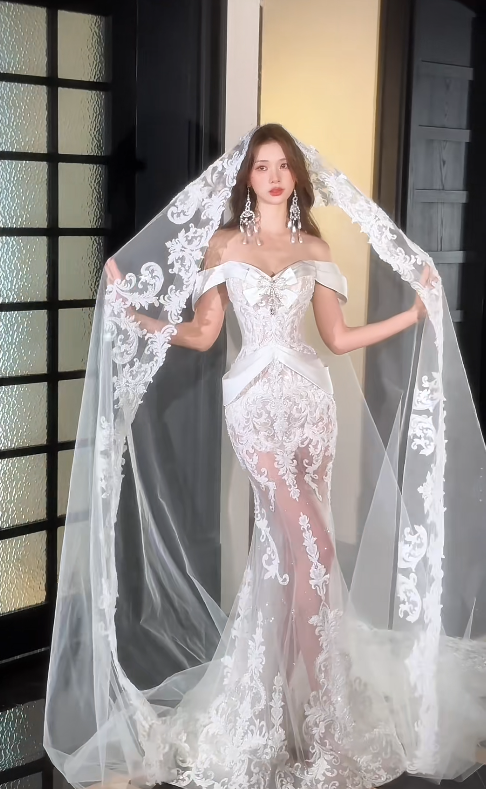 Simple Off-shoulder Mermaid Long Weddng Dresses Tulle Appliques White Bridal Gowns Sleeveless Bridal Dresses