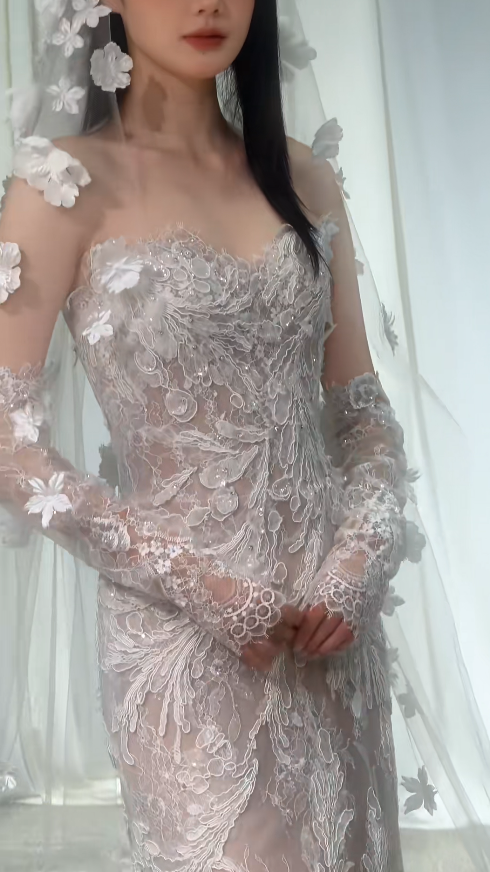 Simple Sheath Long Wedding Dresses Applique Tulle White Bridal Gowns Strapless Sleeveless Bridal Dress