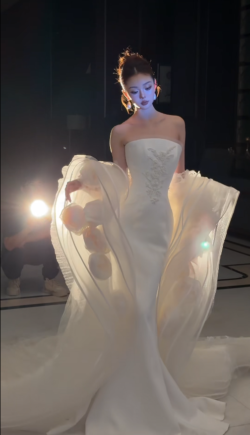 Simple Strapless Mermaid Long Weddng Dresses Satin White Bridal Gowns Sleeveless Bridal Dresses