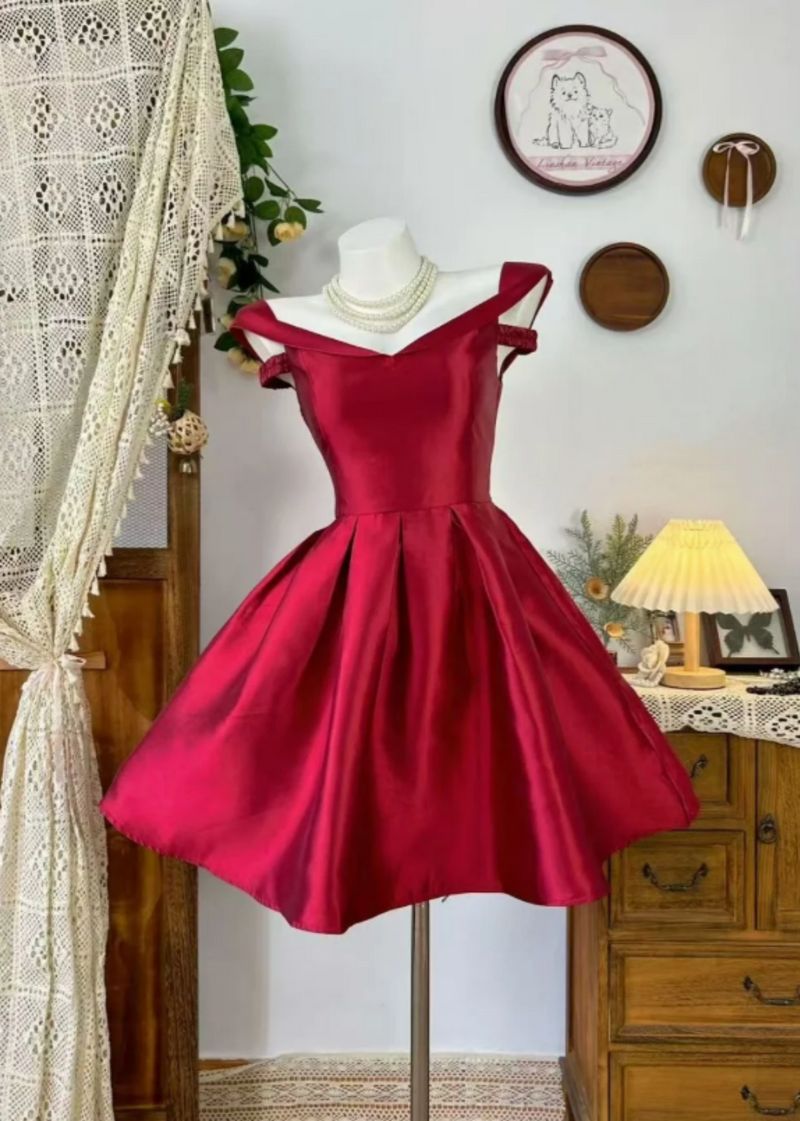 Simple V-neck A-Line Short Prom Dresses Satin Red Birthday Dresses Red Homecoming Dresses