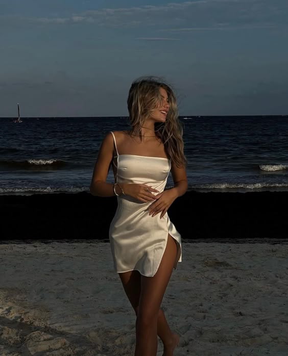 Simple White Short Satin Homecoming Gown Party Dress