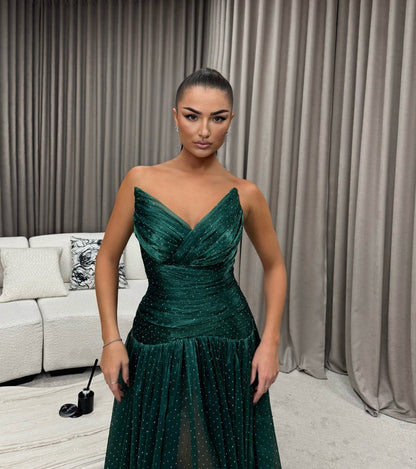 Sparkly Dark Green V-Neck Prom Dress Sleeveless Pleated with Beaded
