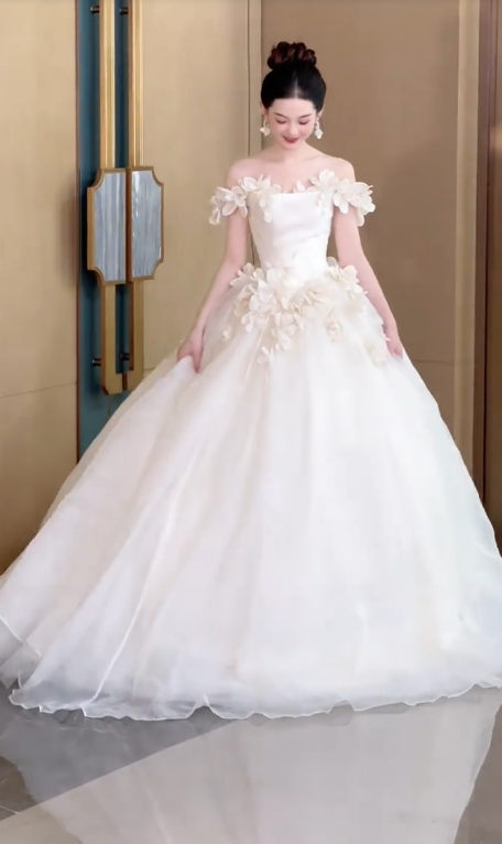 Style Ball Gown Off The Shoulder Satin Tulle Applique Long Wedding Dresses