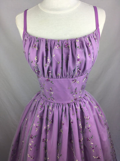 Sweet Purple Flower Embroidery Waist A-line 16th Birthday Homecoming Dress