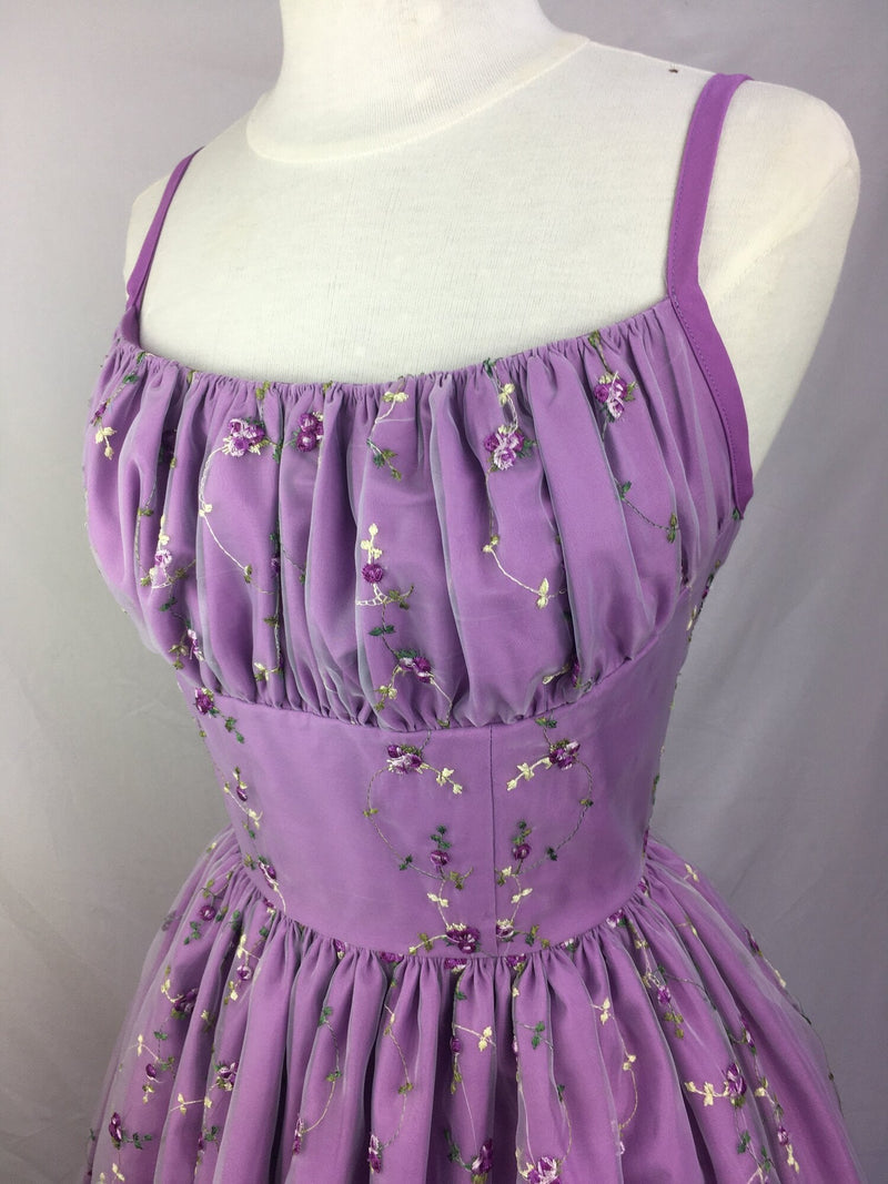 Sweet Purple Flower Embroidery Waist A-line 16th Birthday Homecoming Dress
