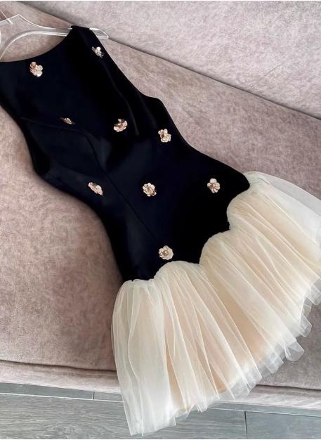 Sweet Sleeveless Floral Satin Tulle Mini 17th Birthday Homecoming Dress