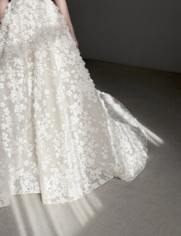 Sweetheart Neck Flower Lace Wedding Dress Elegant Wedding Gowns