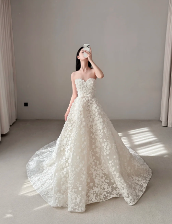 Sweetheart Neck Flower Lace Wedding Dress Elegant Wedding Gowns