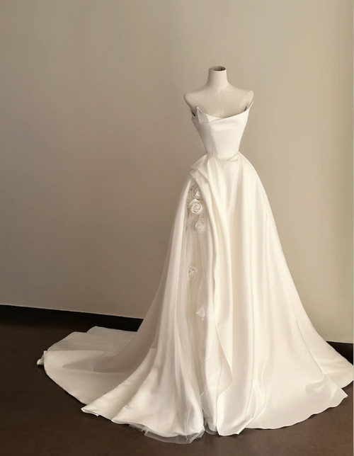 Timeless A-Line Long Wedding Dresses Satin Strapless White Bridal Gowns Sleeveless Bridal Dresses