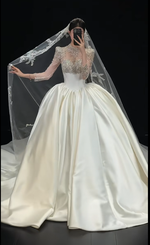 Timeless Ball Gown Long Wedding Dresses, Satin White Bridal Gowns, Rhinestone Long-Sleeved Bridal Dresses