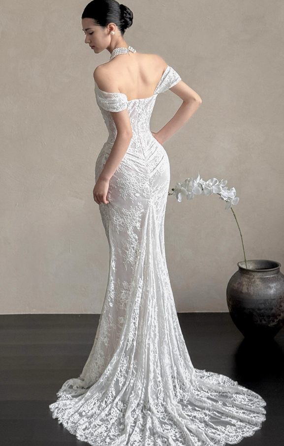 Timeless Mermaid Long Wedding Dresses Off-shoulder White Bridal Gowns Lace Cups Sleeves Bridal Dresses