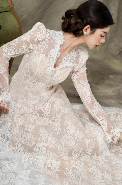 Timeless Sheath Long Wedding Dresses V-neck White Bridal Gowns Lace Long Sleeves Bridal Dresses